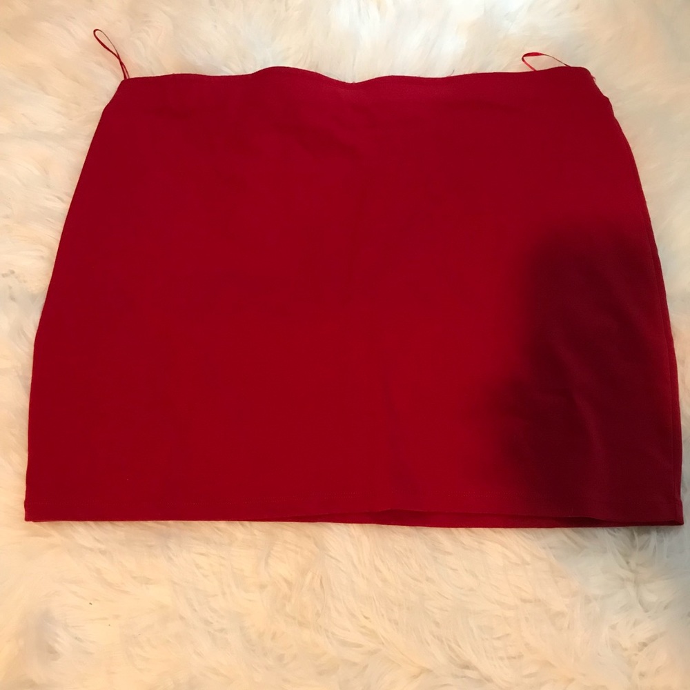 Red mini skirt❤️
